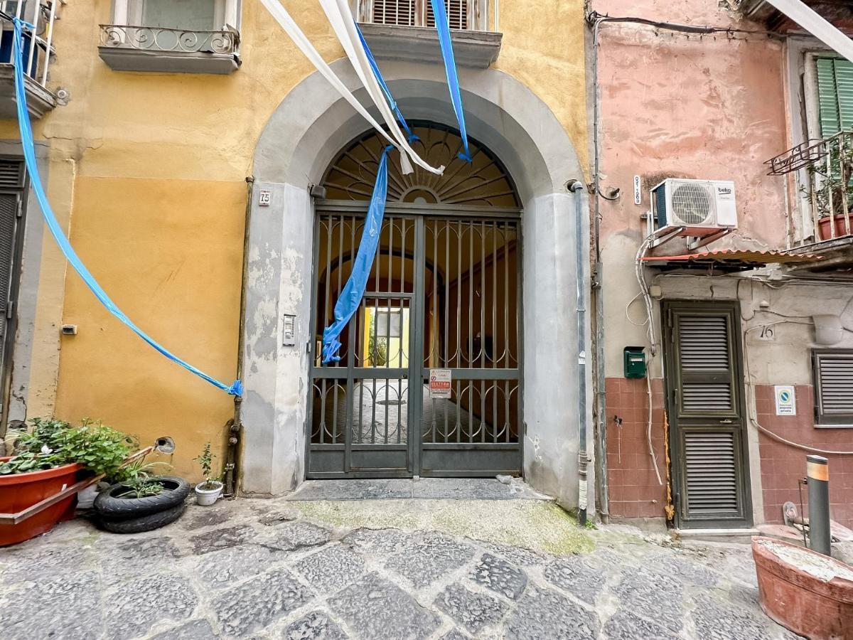 Ferienwohnung Exclusive Parking Flat X 4 Near Metro 1 Salvator Rosa Neapel Exterior foto