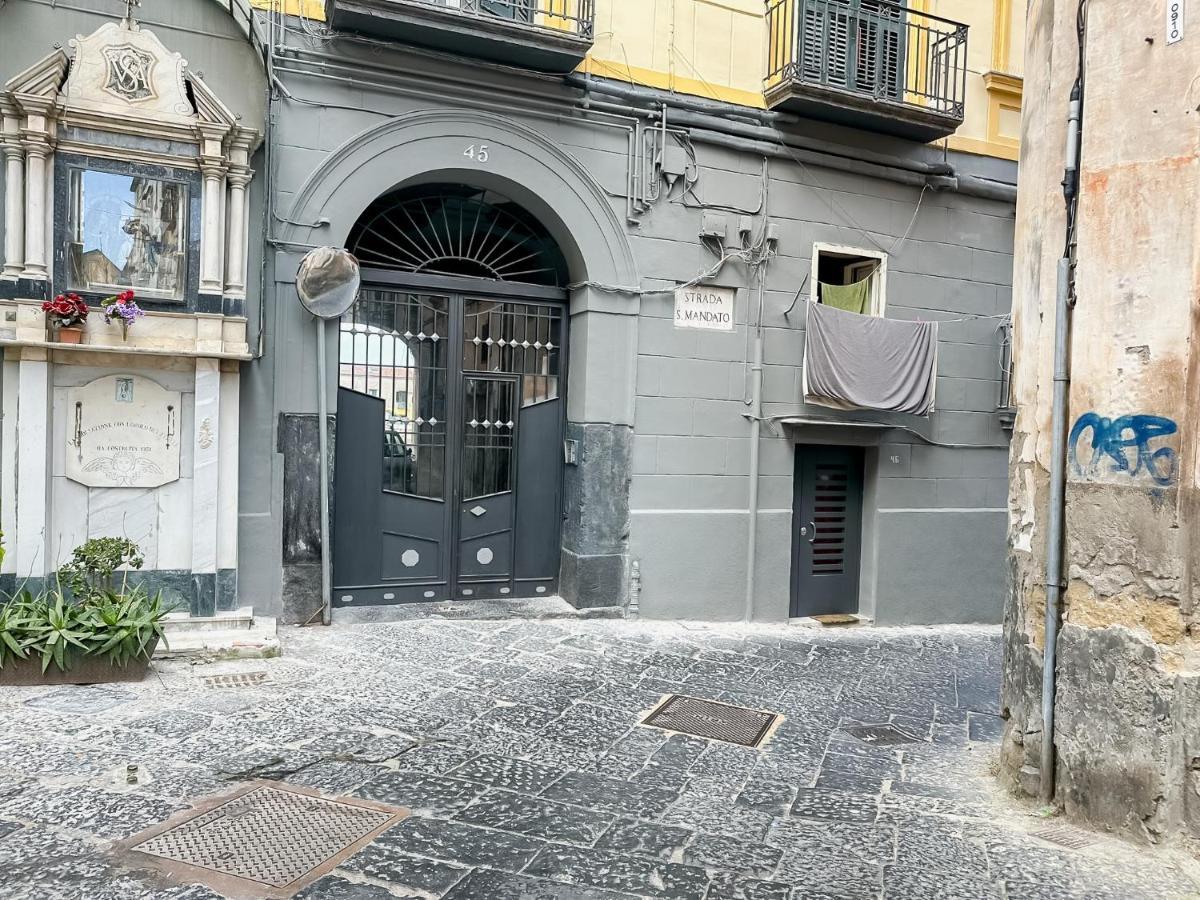 Ferienwohnung Exclusive Parking Flat X 4 Near Metro 1 Salvator Rosa Neapel Exterior foto