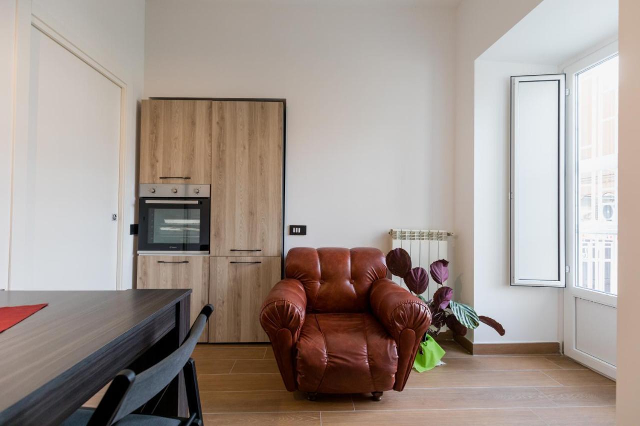 Ferienwohnung Exclusive Parking Flat X 4 Near Metro 1 Salvator Rosa Neapel Exterior foto