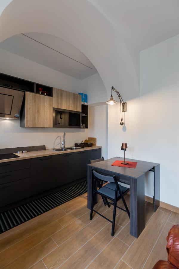 Ferienwohnung Exclusive Parking Flat X 4 Near Metro 1 Salvator Rosa Neapel Exterior foto