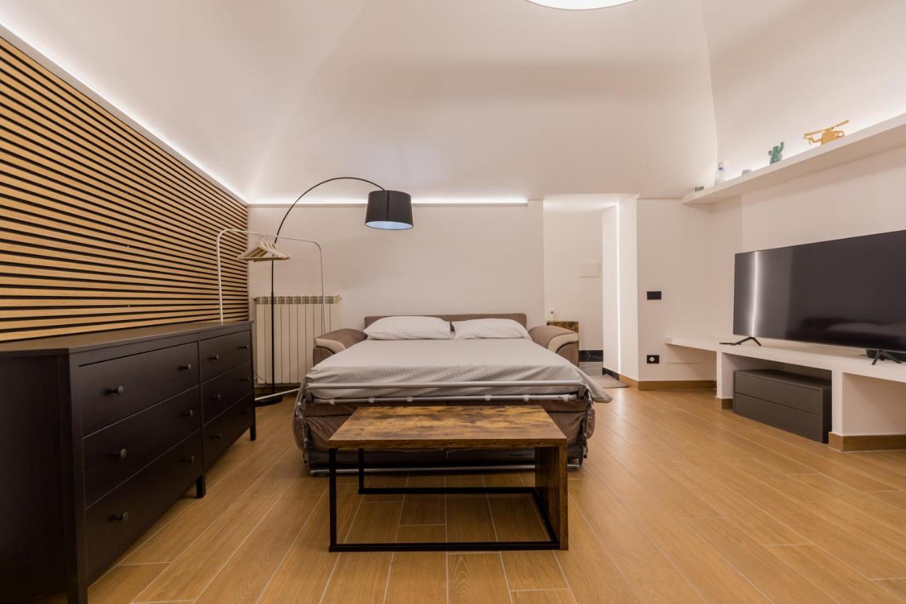 Ferienwohnung Exclusive Parking Flat X 4 Near Metro 1 Salvator Rosa Neapel Exterior foto