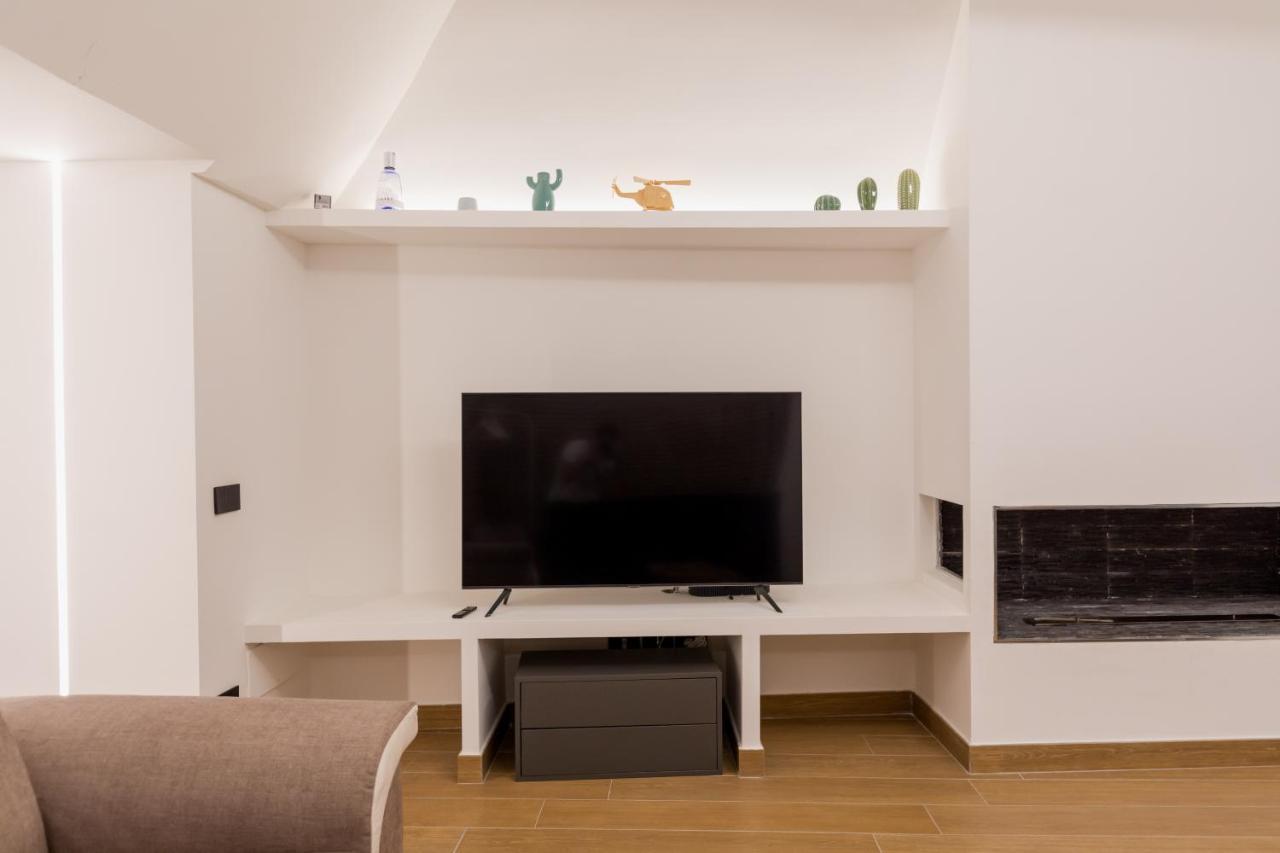 Ferienwohnung Exclusive Parking Flat X 4 Near Metro 1 Salvator Rosa Neapel Exterior foto