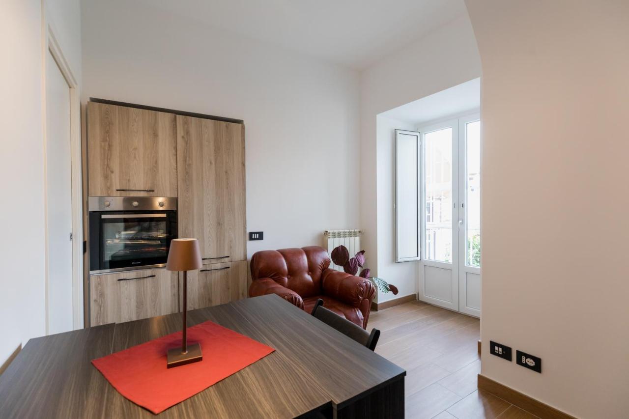 Ferienwohnung Exclusive Parking Flat X 4 Near Metro 1 Salvator Rosa Neapel Exterior foto