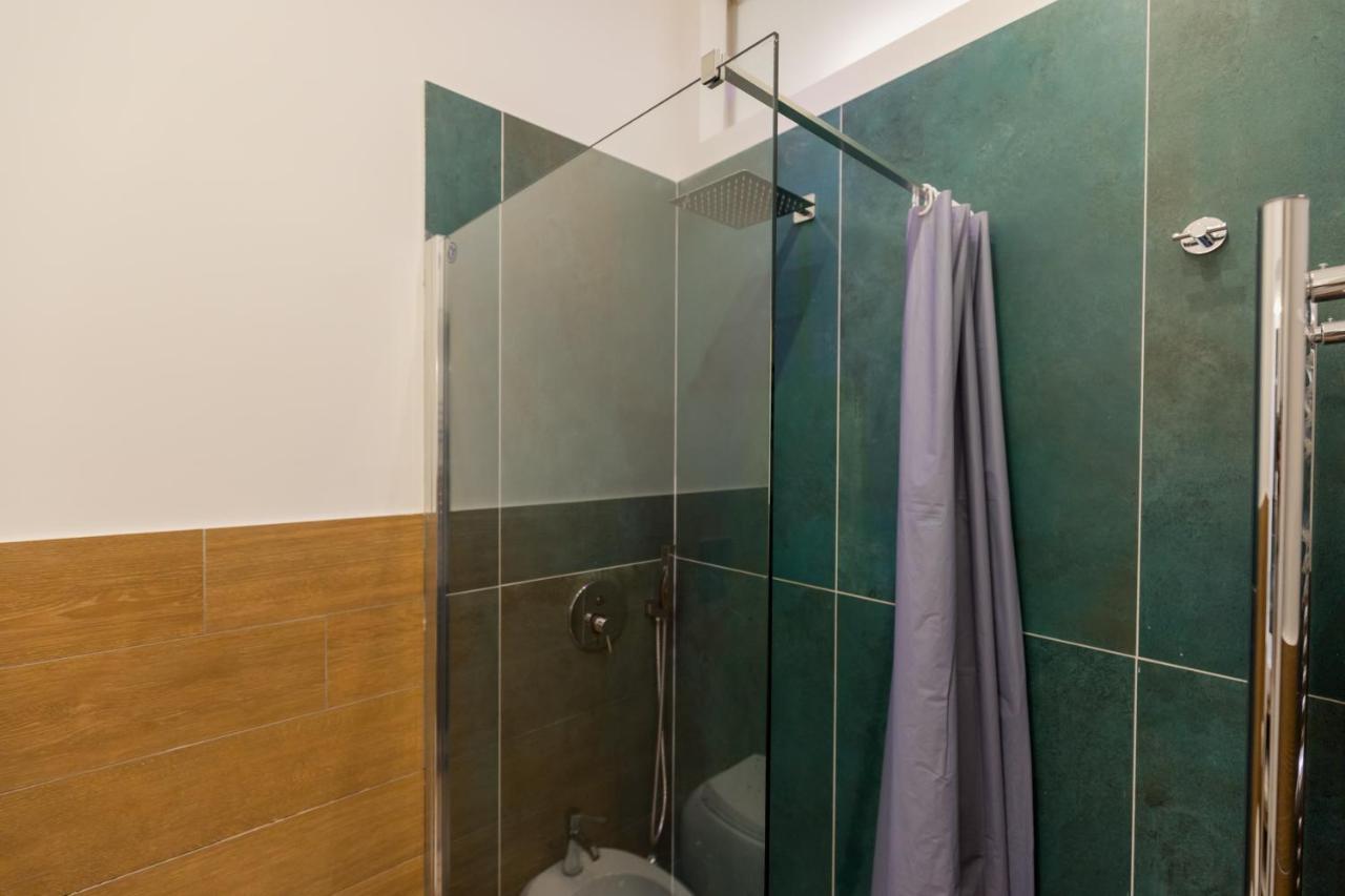 Ferienwohnung Exclusive Parking Flat X 4 Near Metro 1 Salvator Rosa Neapel Exterior foto